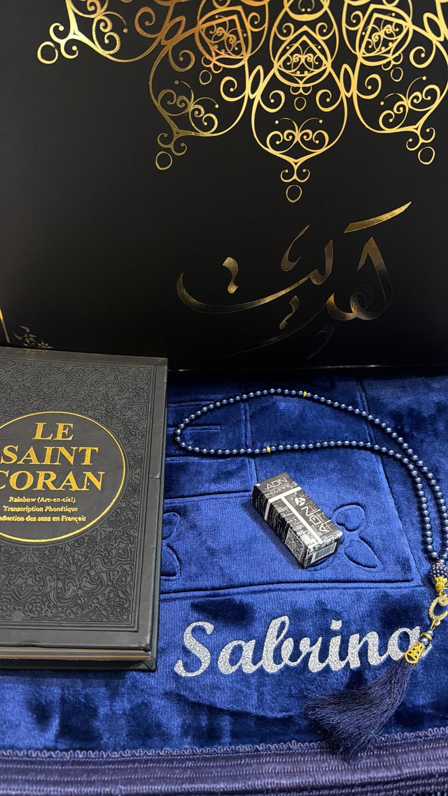 Coffret best seller ( coran , tapis personnalisé , musc et tasbih 📿)