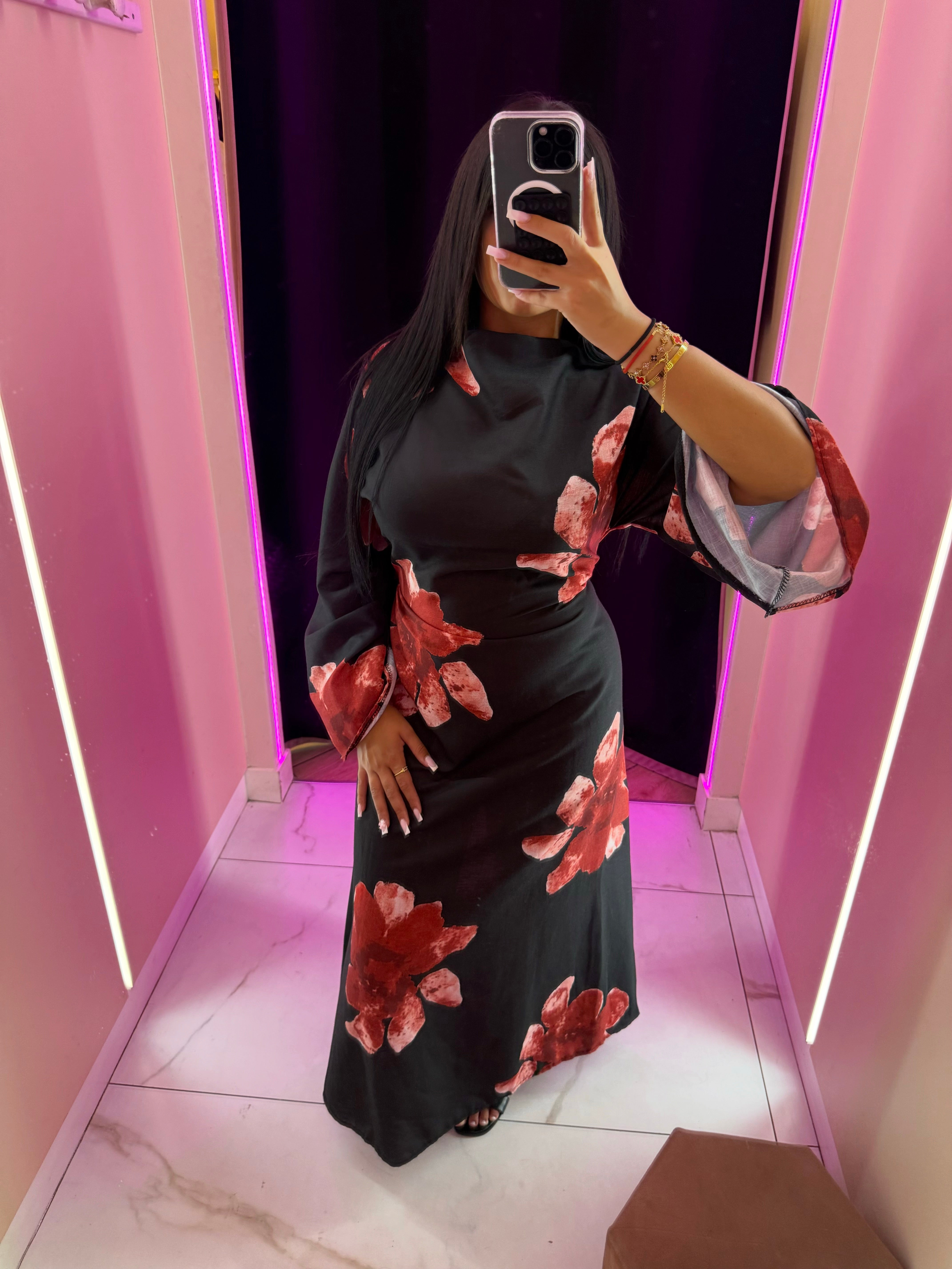 Magnifique robe fleurie ajustable au dos