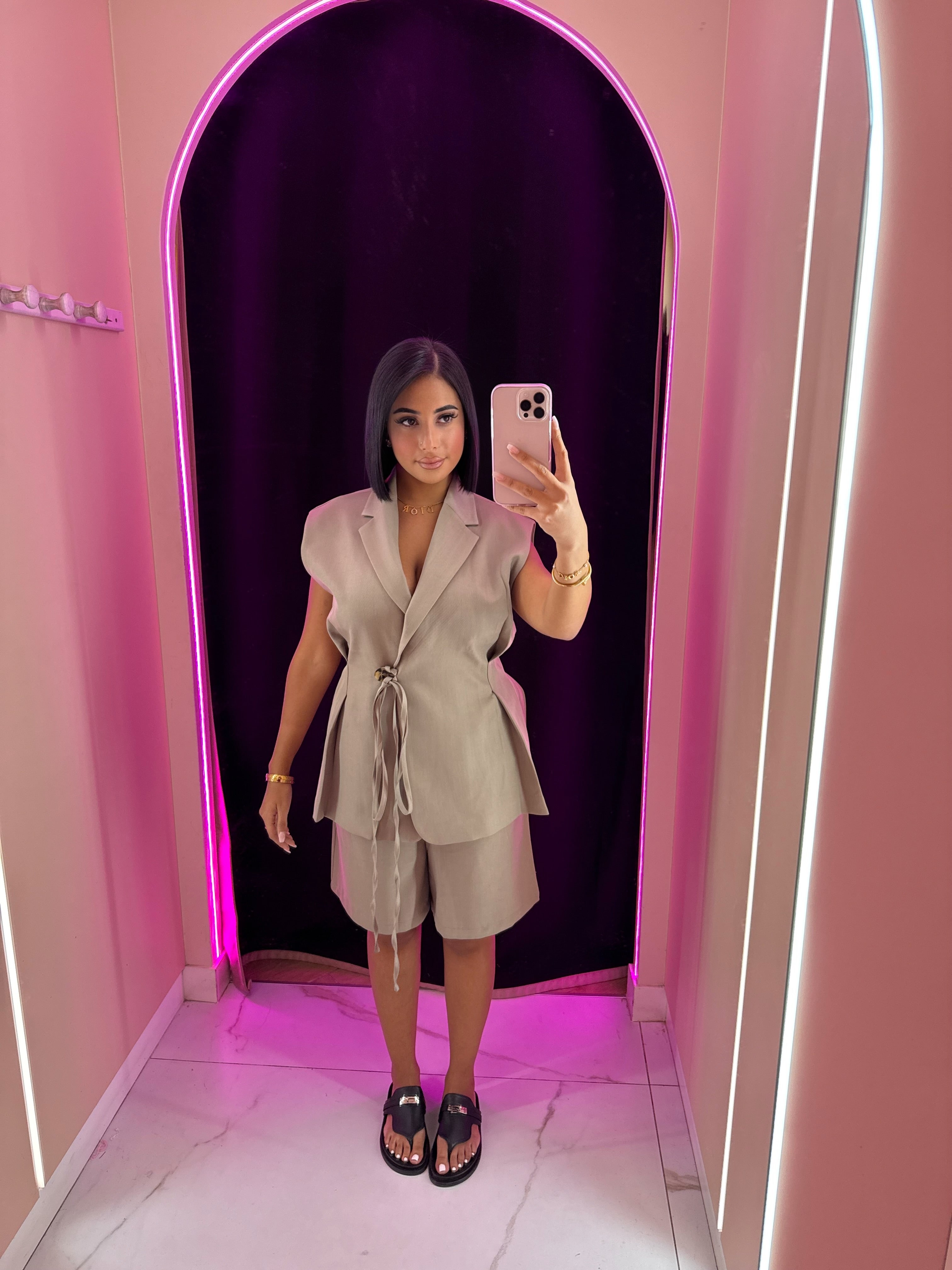 Ensemble de tailleur pantalon court