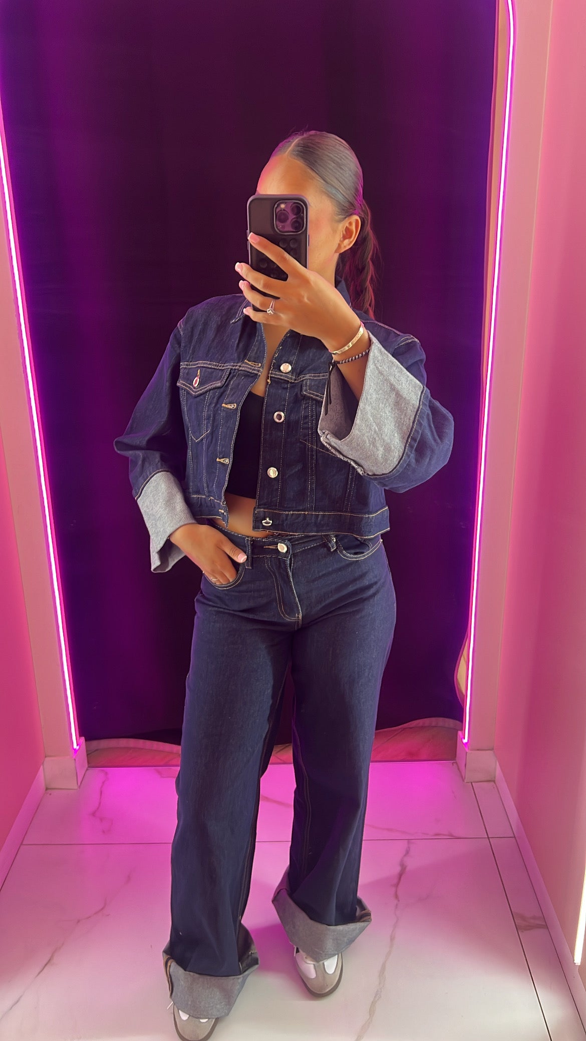 Veste en jean retroussé courte