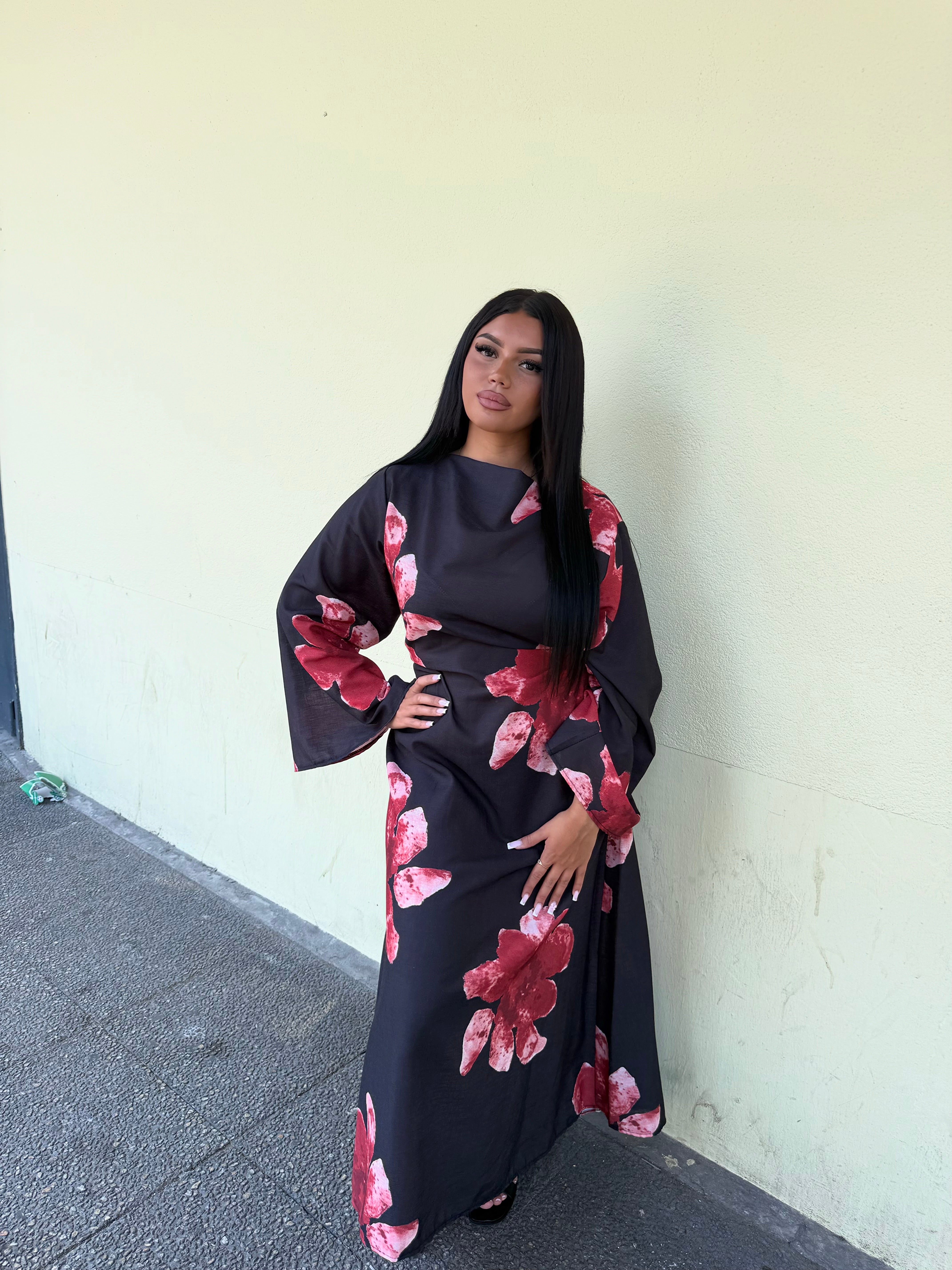 Magnifique robe fleurie ajustable au dos