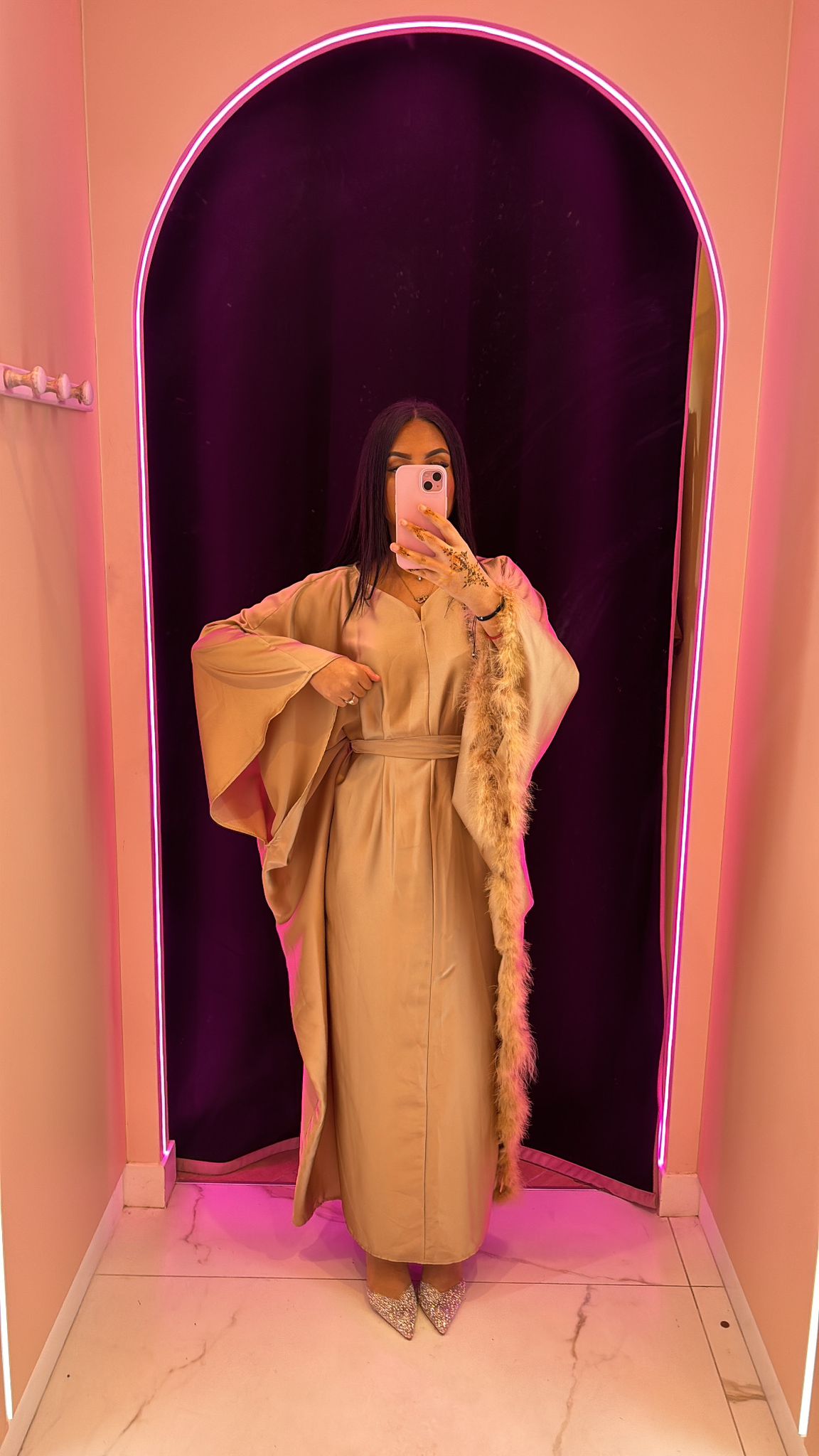 Abaya plume avec ceinture