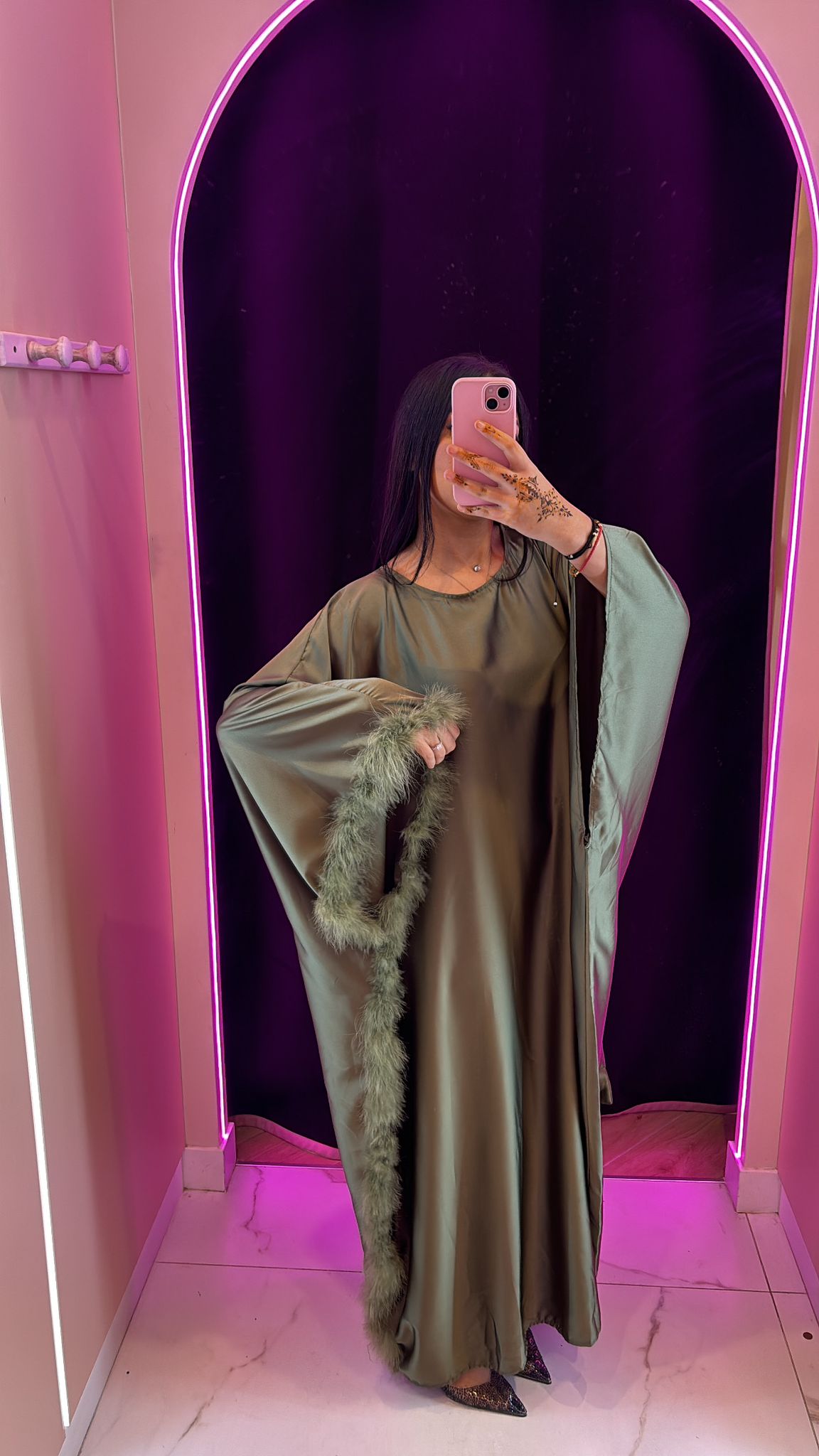 Abaya plume avec ceinture