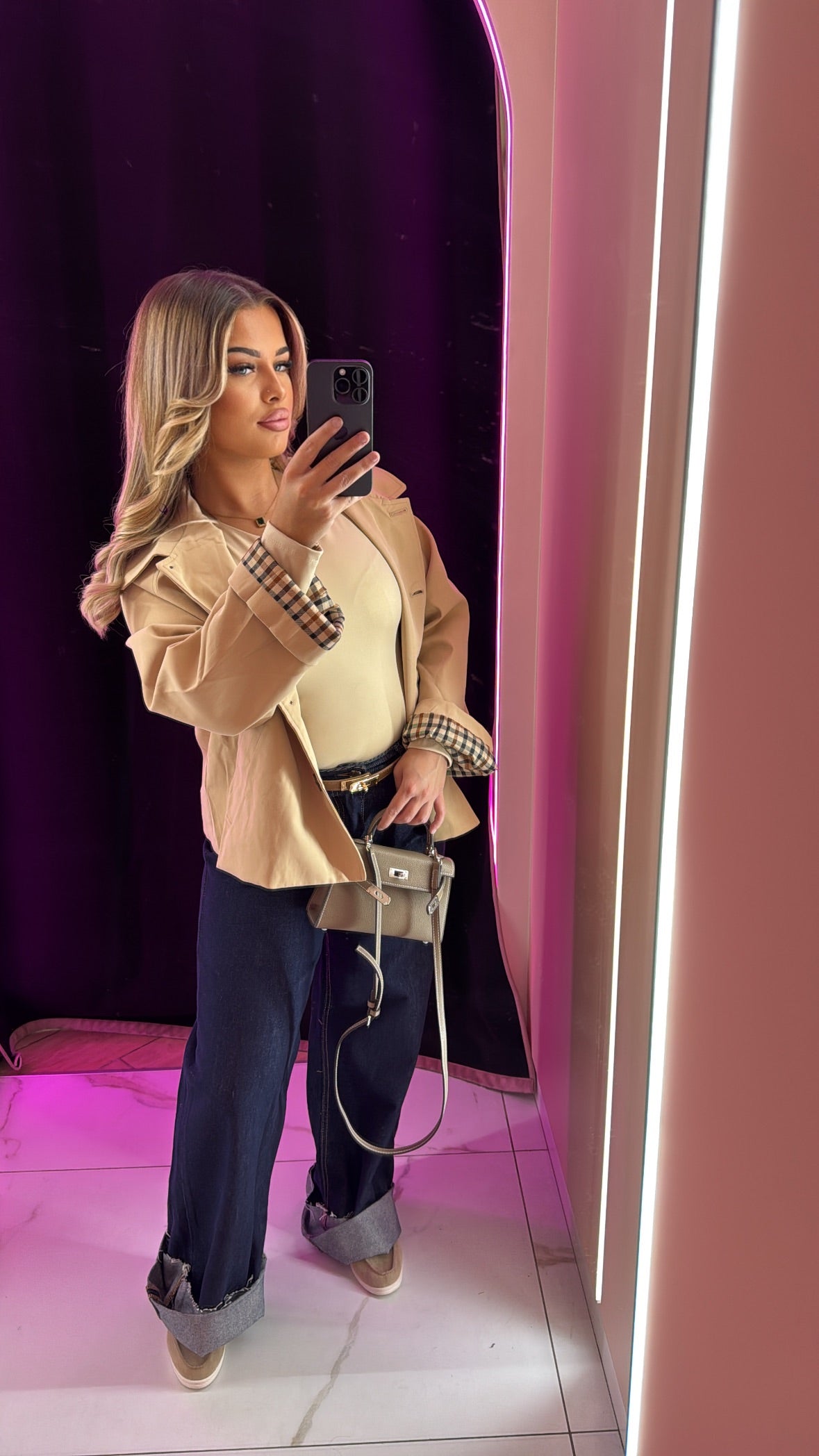 Veste B