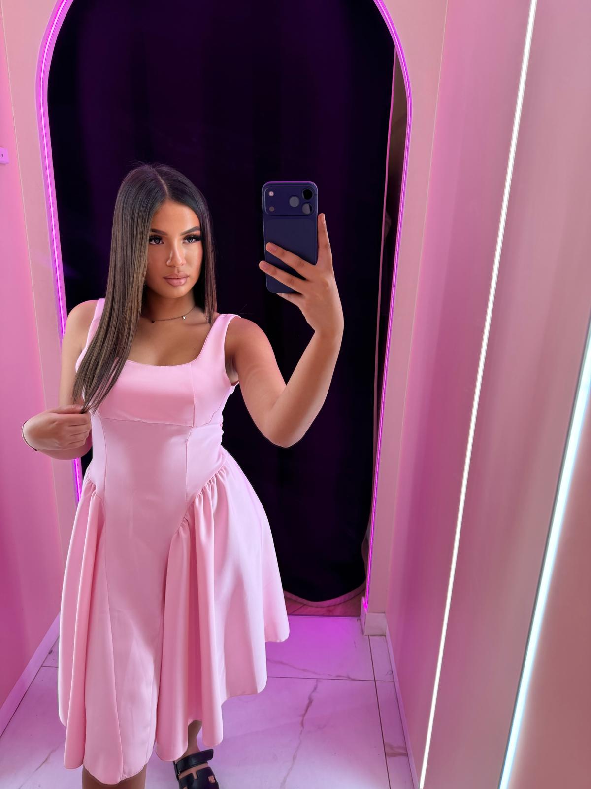 Robe Farah avec noeud papillon au dos 🦋