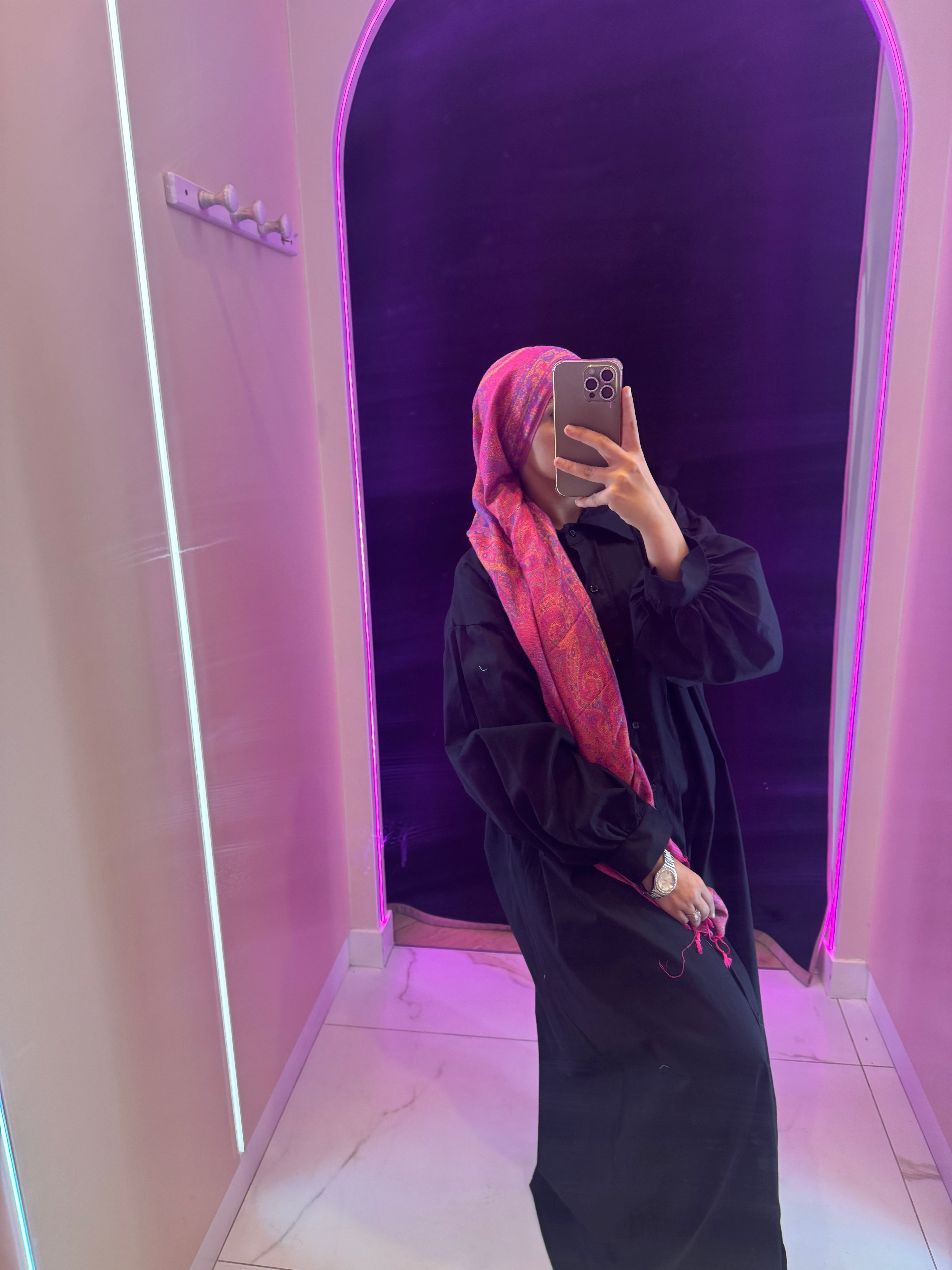 Pashmina Nila