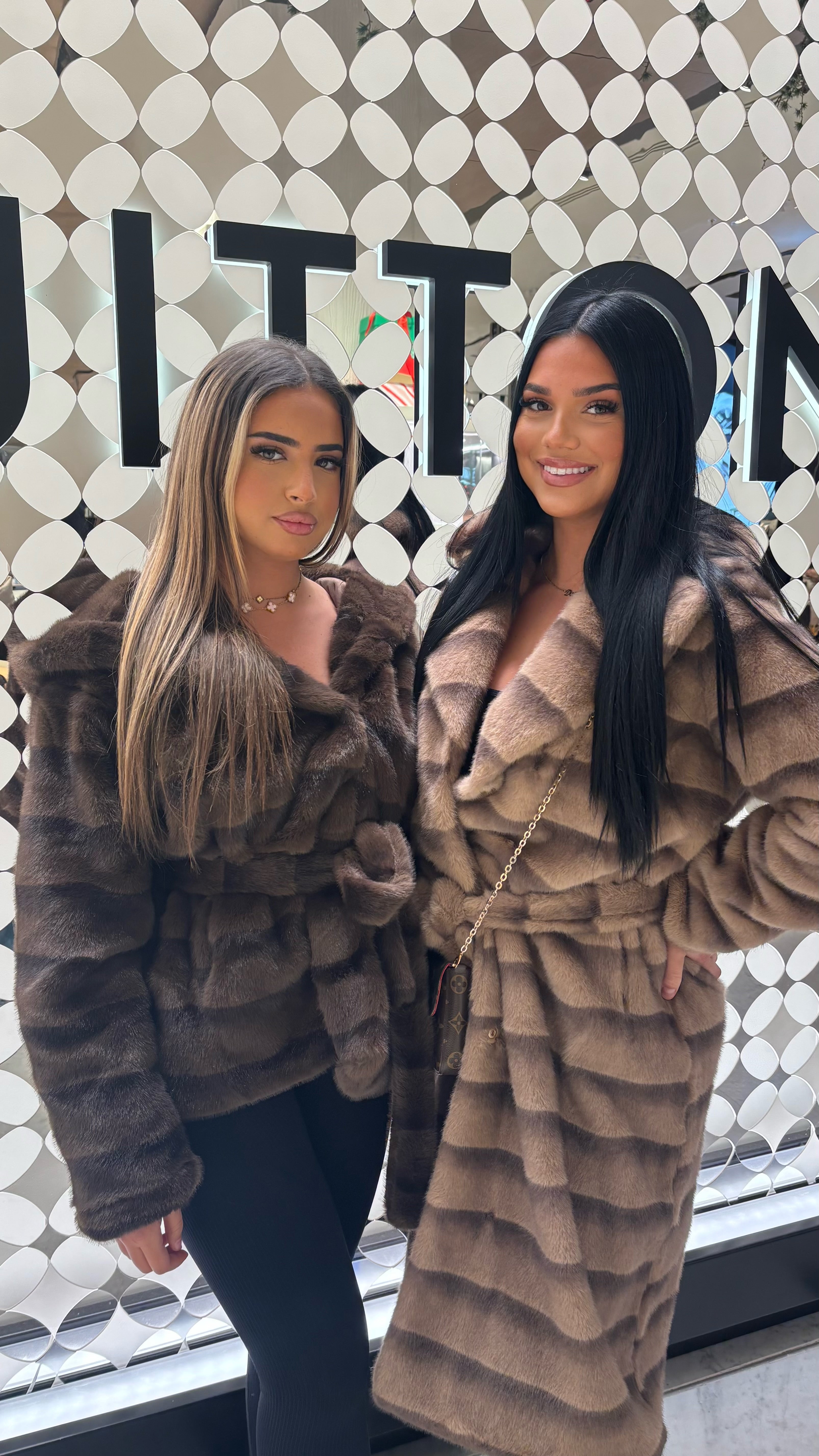 Fourrure à capuche zèbre courte