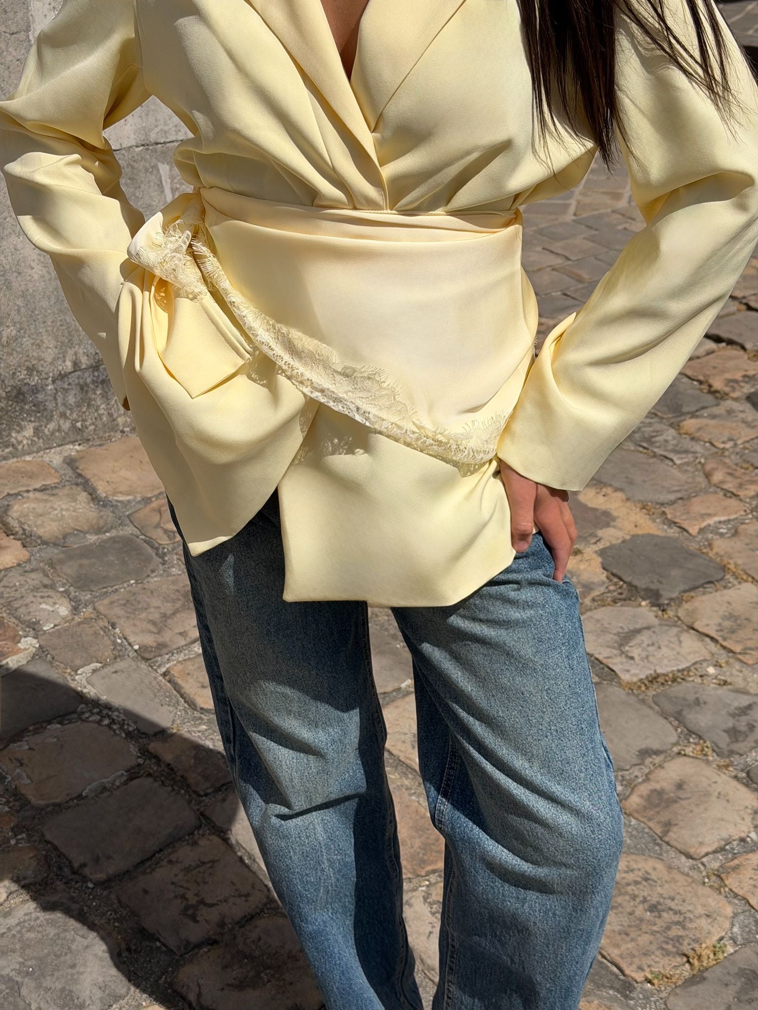 Carré de soie dentelle