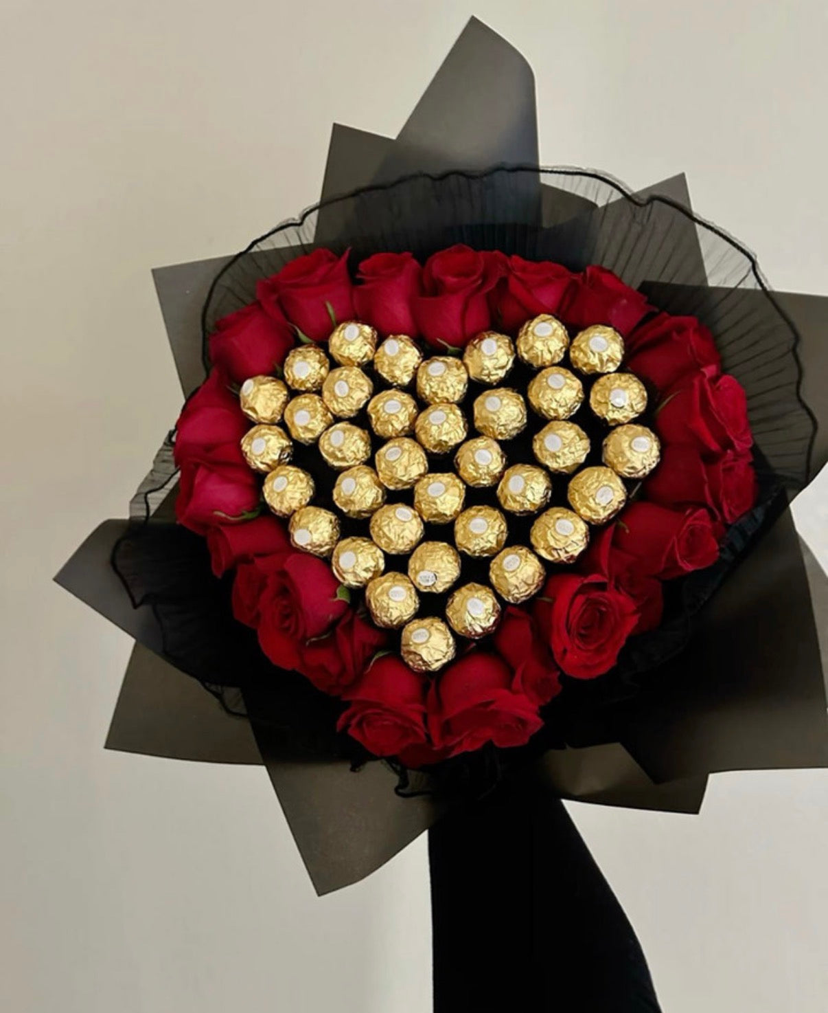 Bouquet de rose Ferrero en cœur