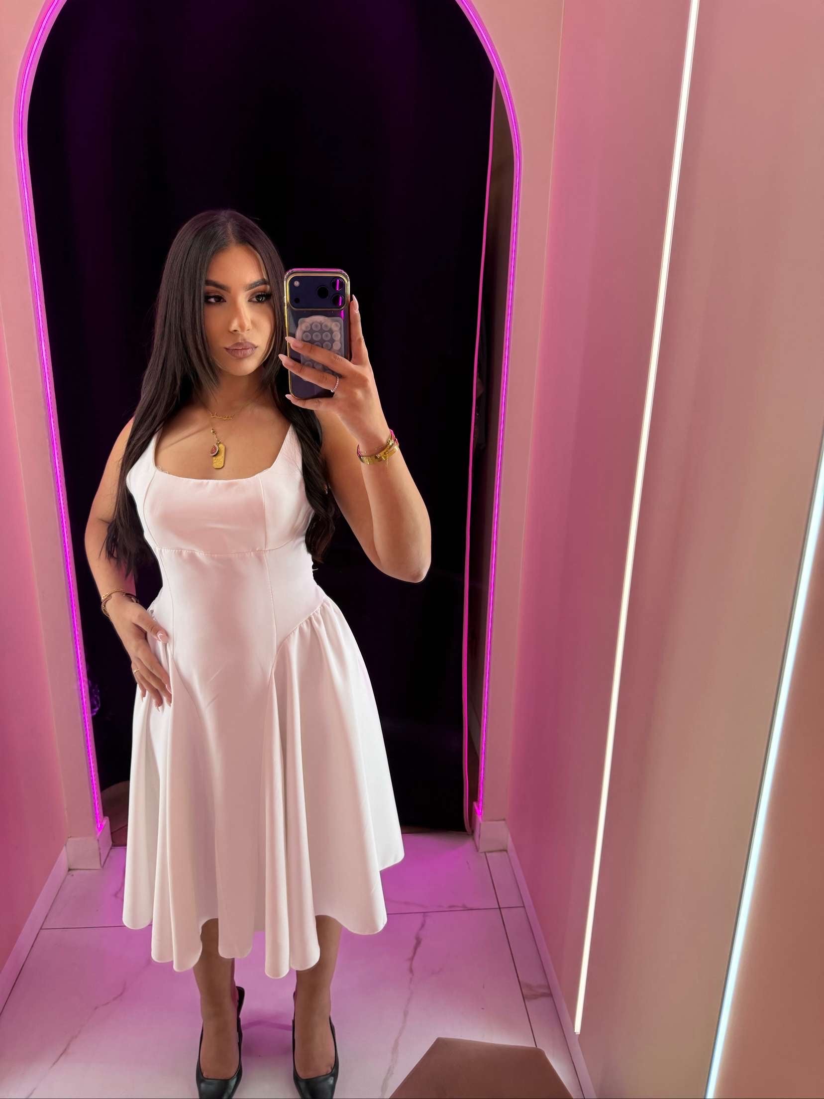 Robe Farah avec noeud papillon au dos 🦋