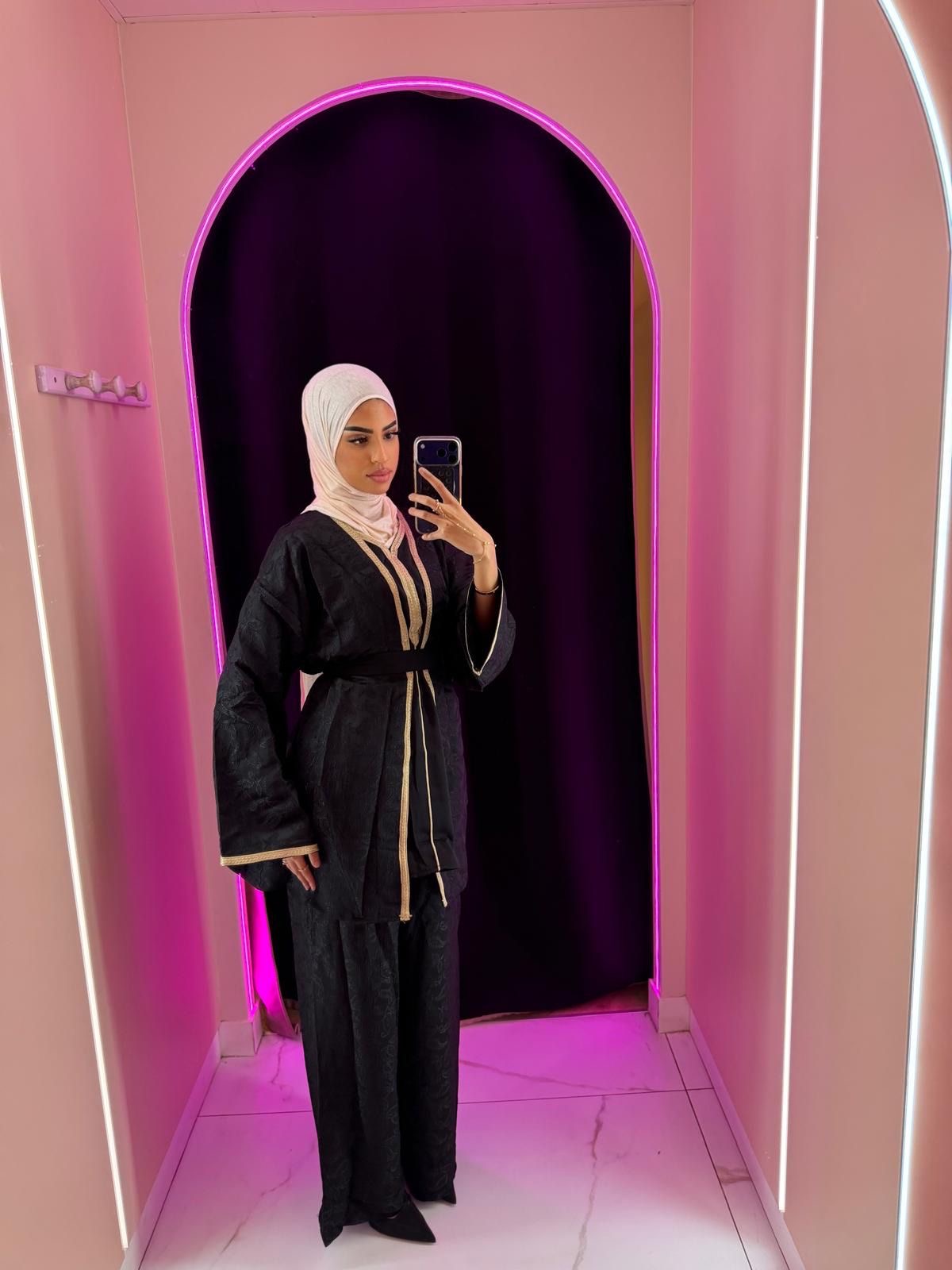 Caftan 3 pièces ( pantalon , haut +kimono + ceinture )