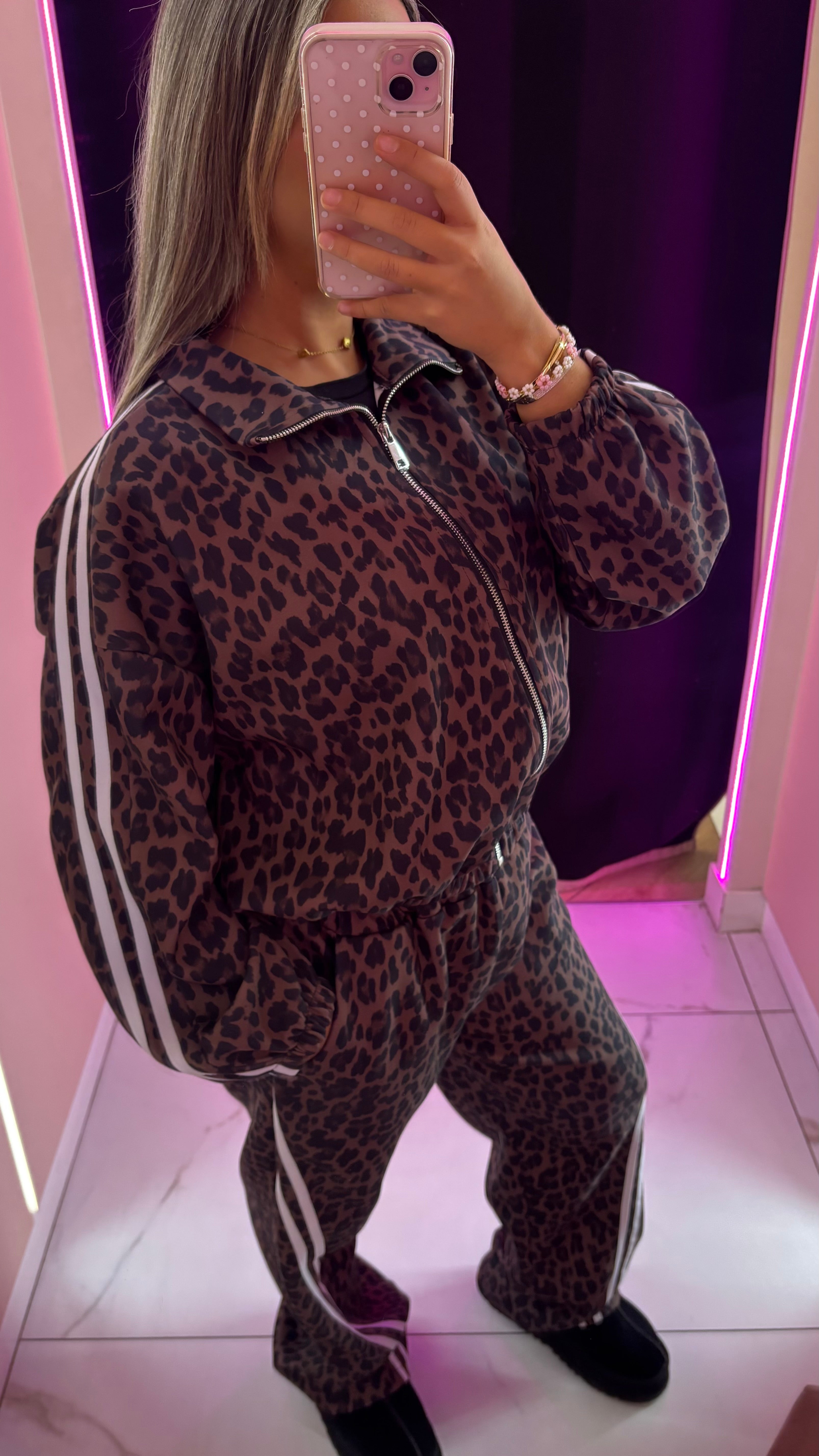 Ensemble jogging léopard 🐆 ( les couleurs correspond aux bandes )