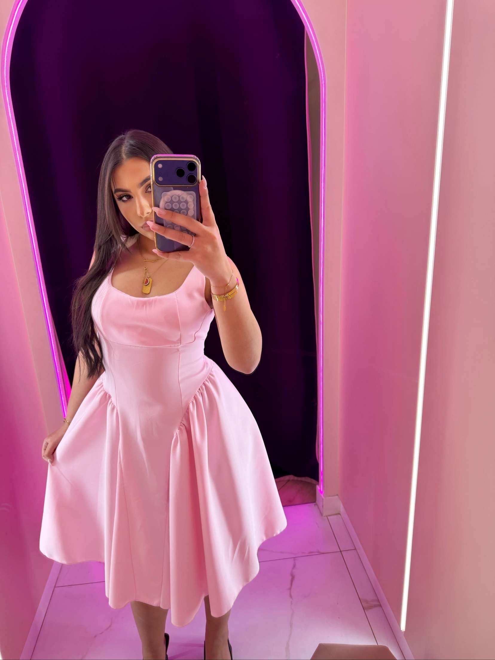 Robe Farah avec noeud papillon au dos 🦋