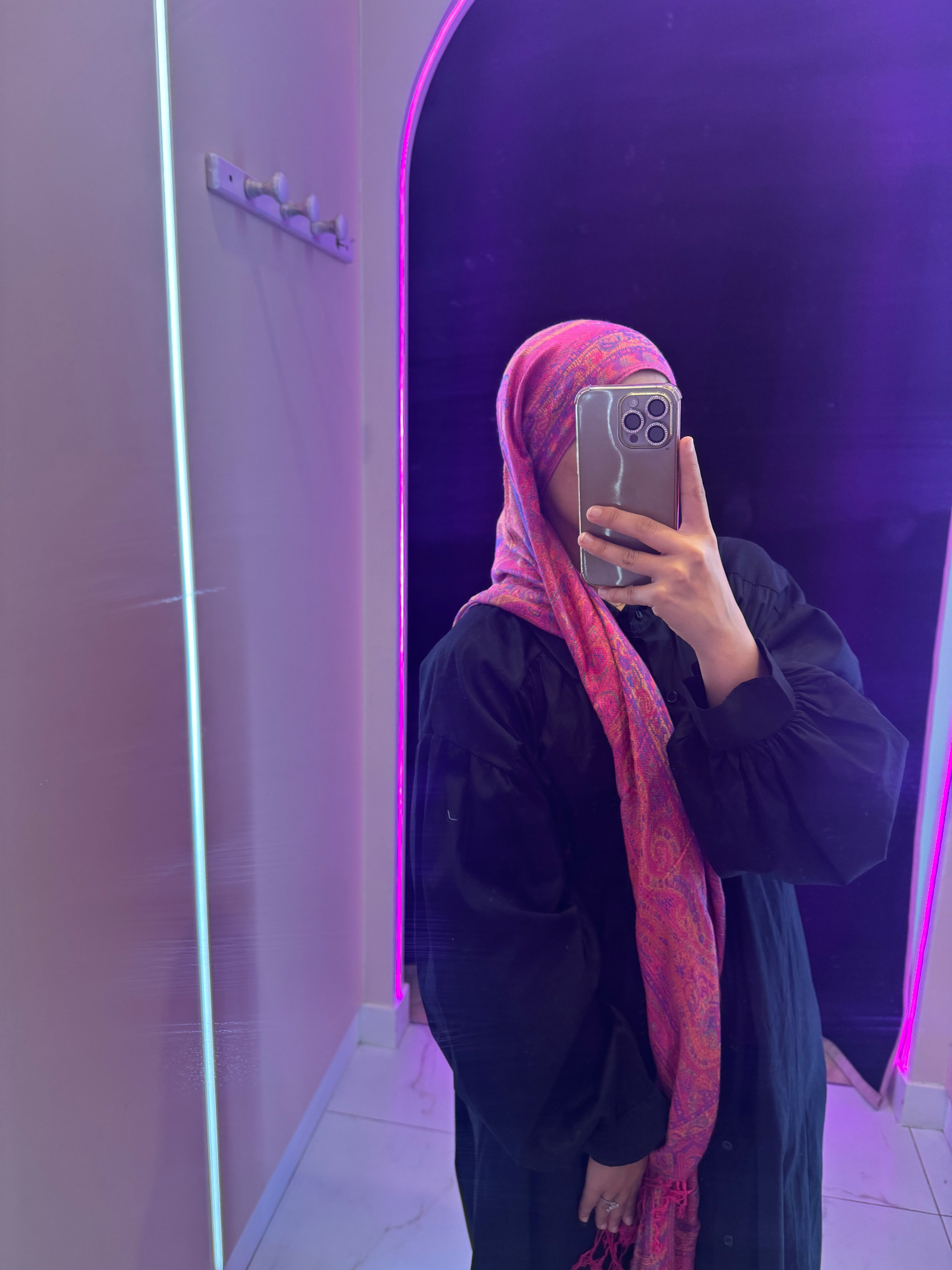 Pashmina Nila