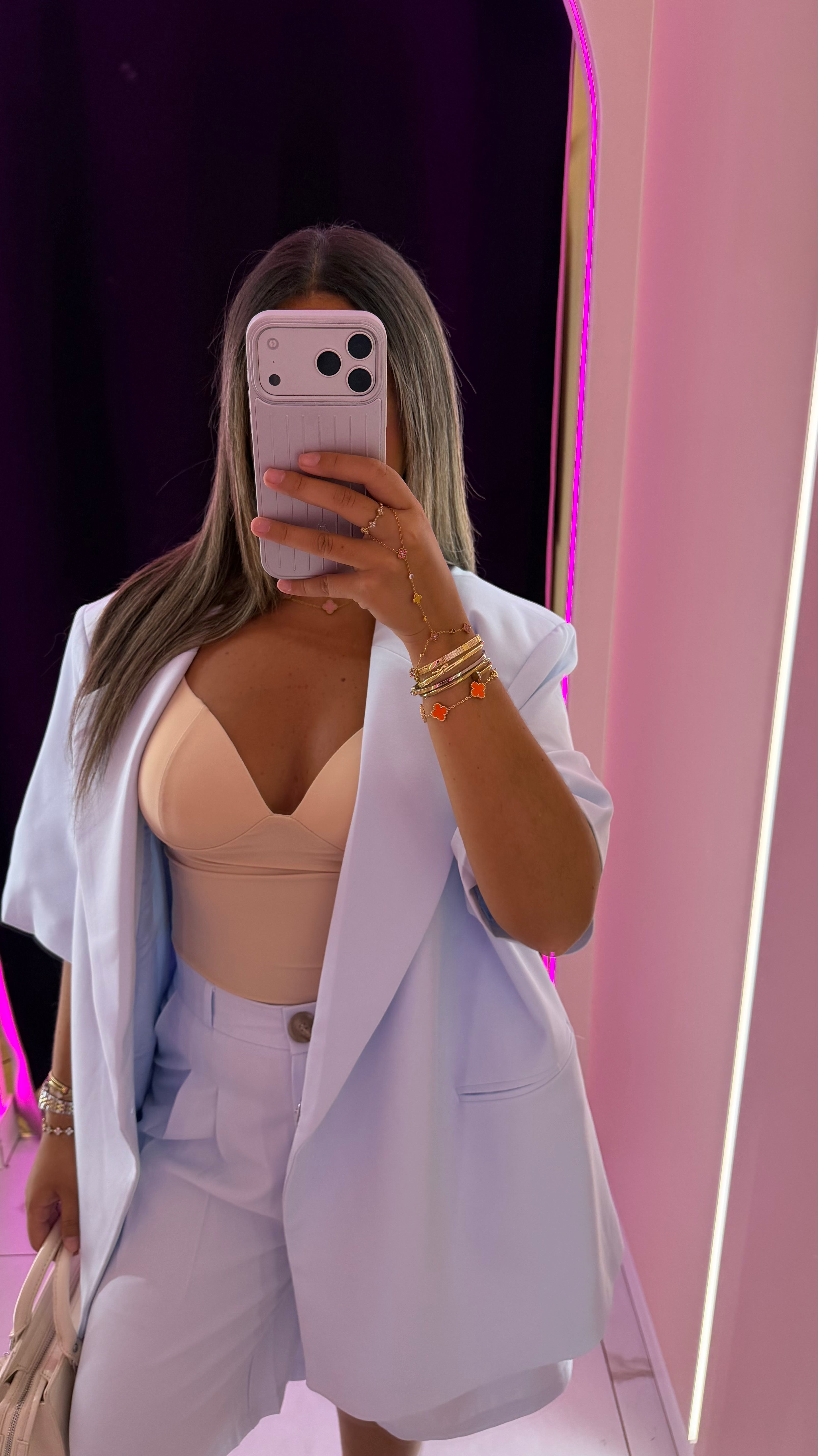 Ensemble qualité supérieure avec taille coupe Z    Best seller 🩵