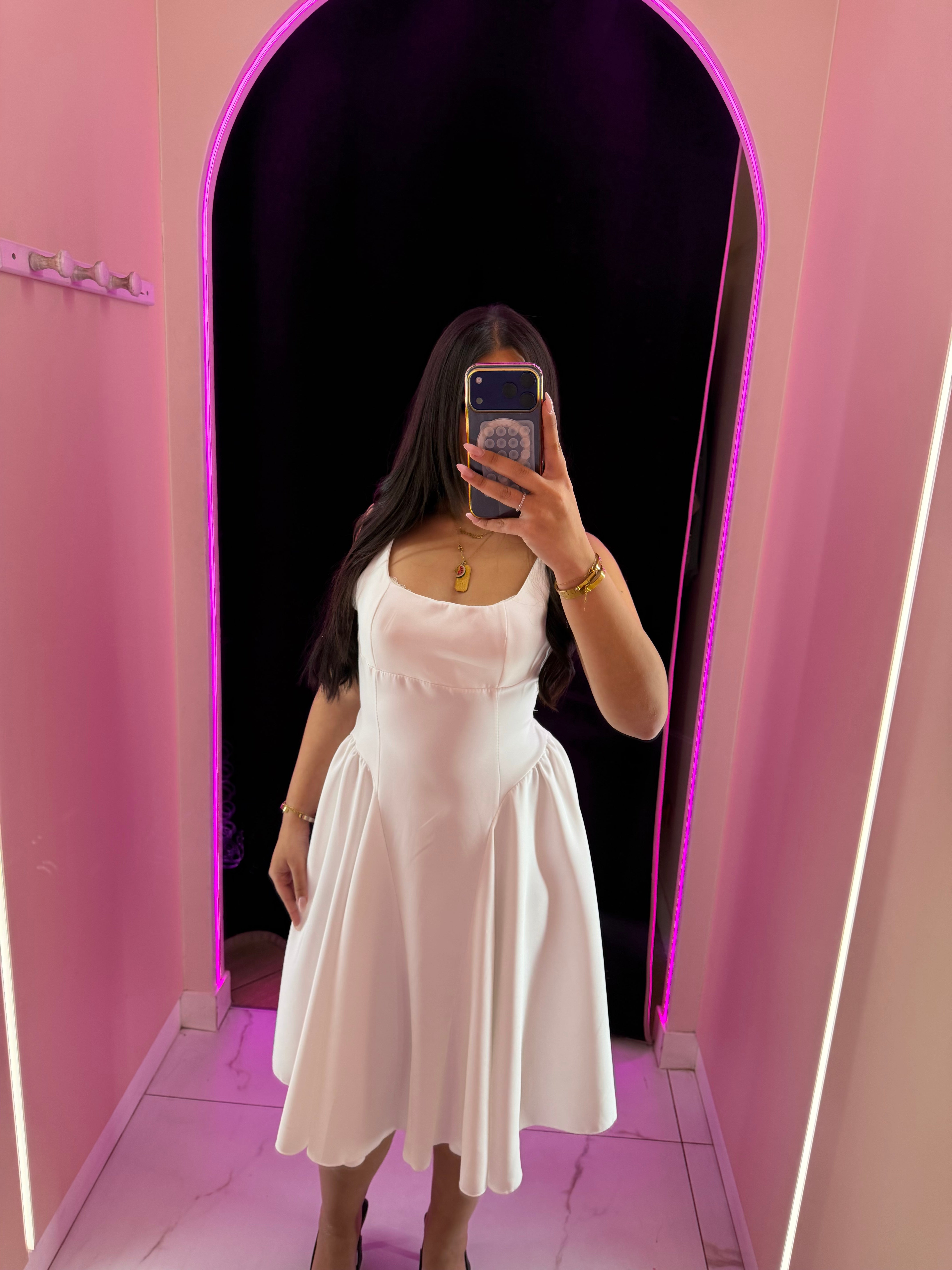 Robe Farah avec noeud papillon au dos 🦋