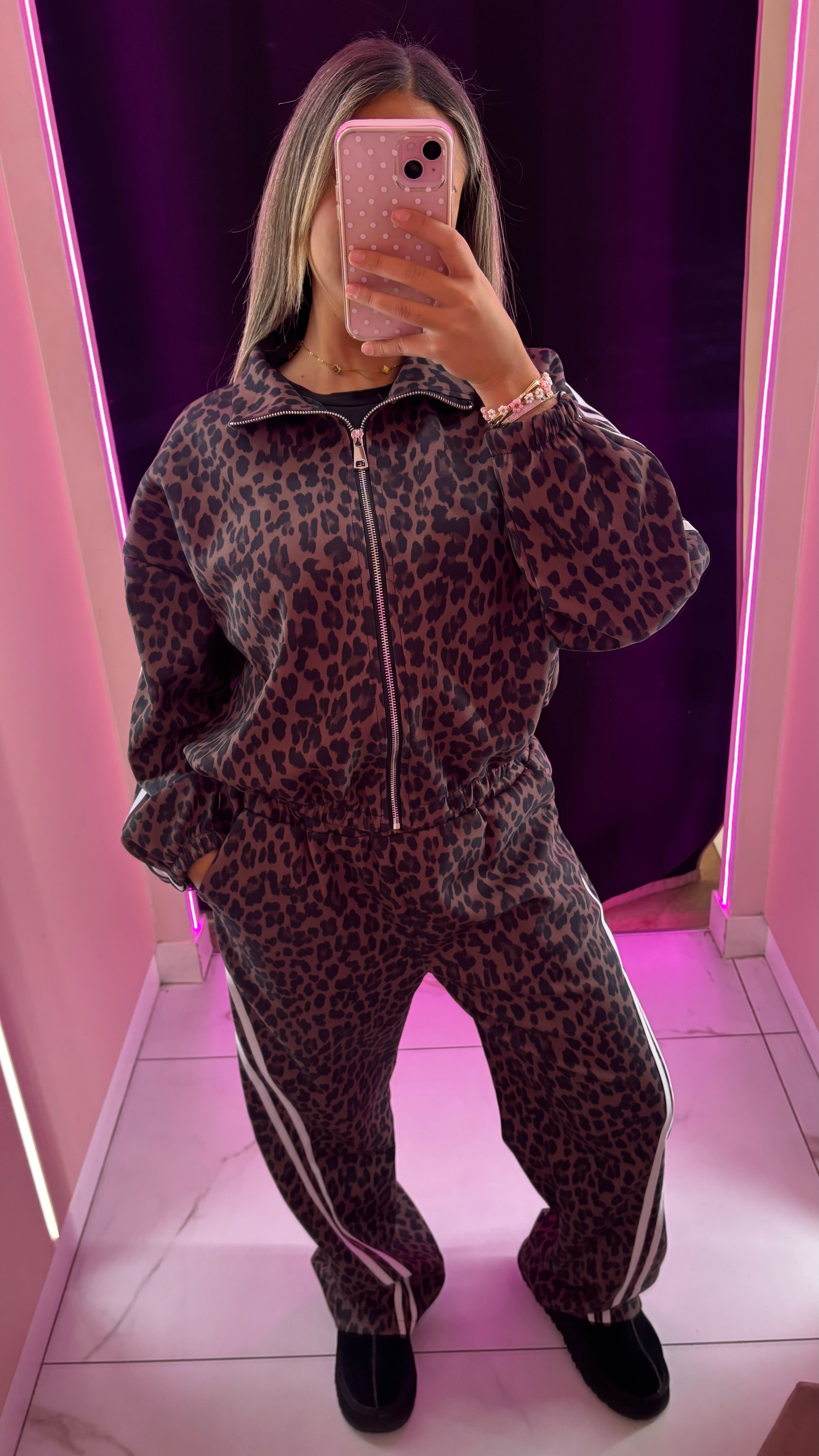 Ensemble jogging léopard 🐆 ( les couleurs correspond aux bandes )