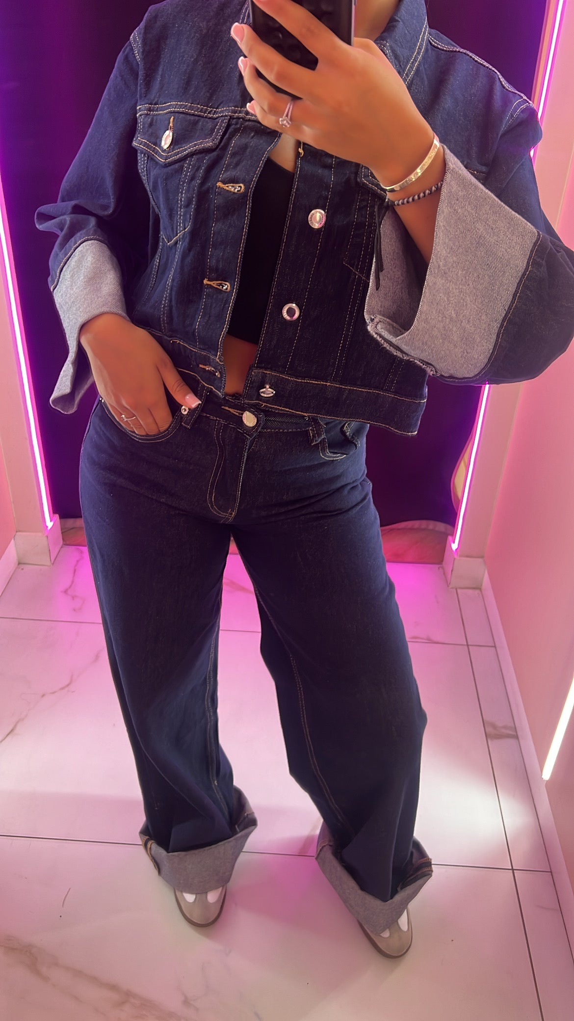 Veste en jean retroussé courte