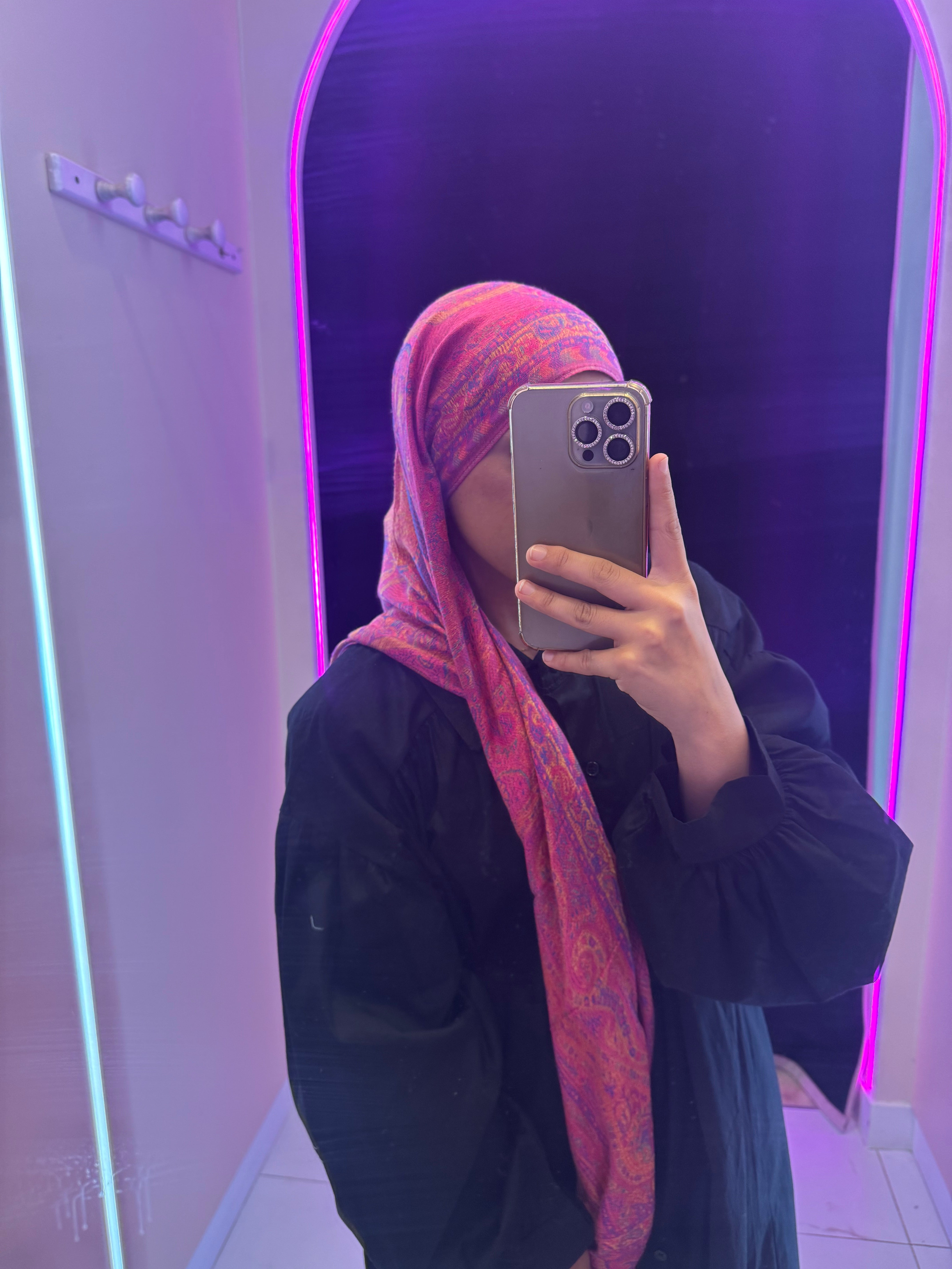 Pashmina Nila