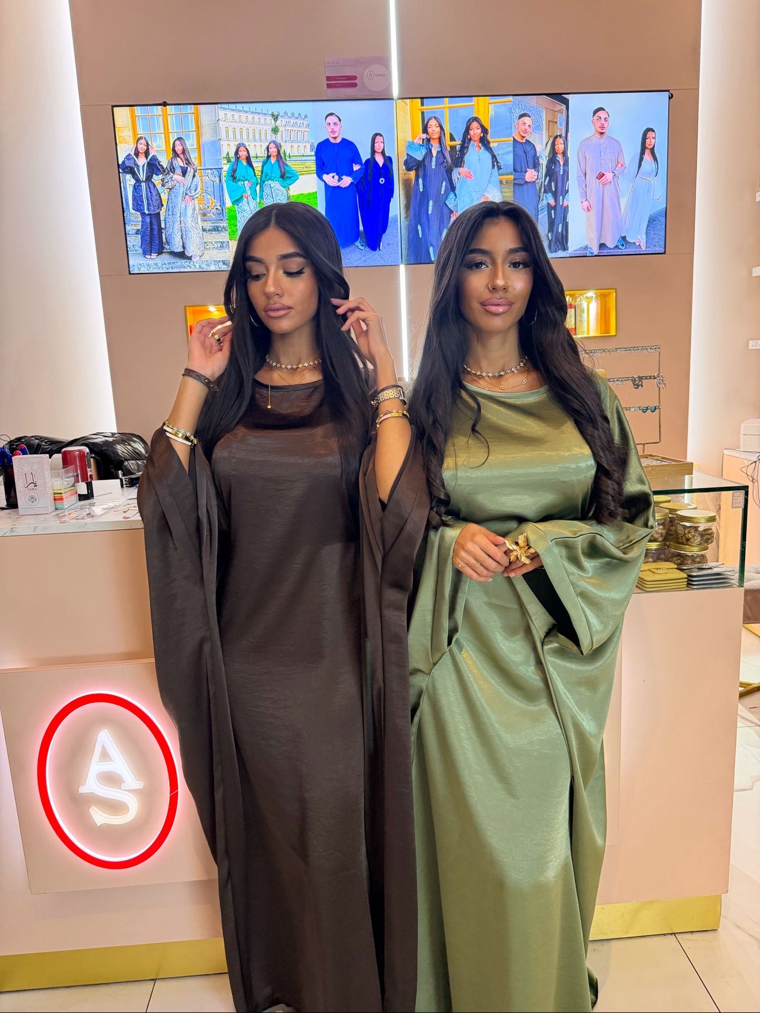 Abaya satiné syrene