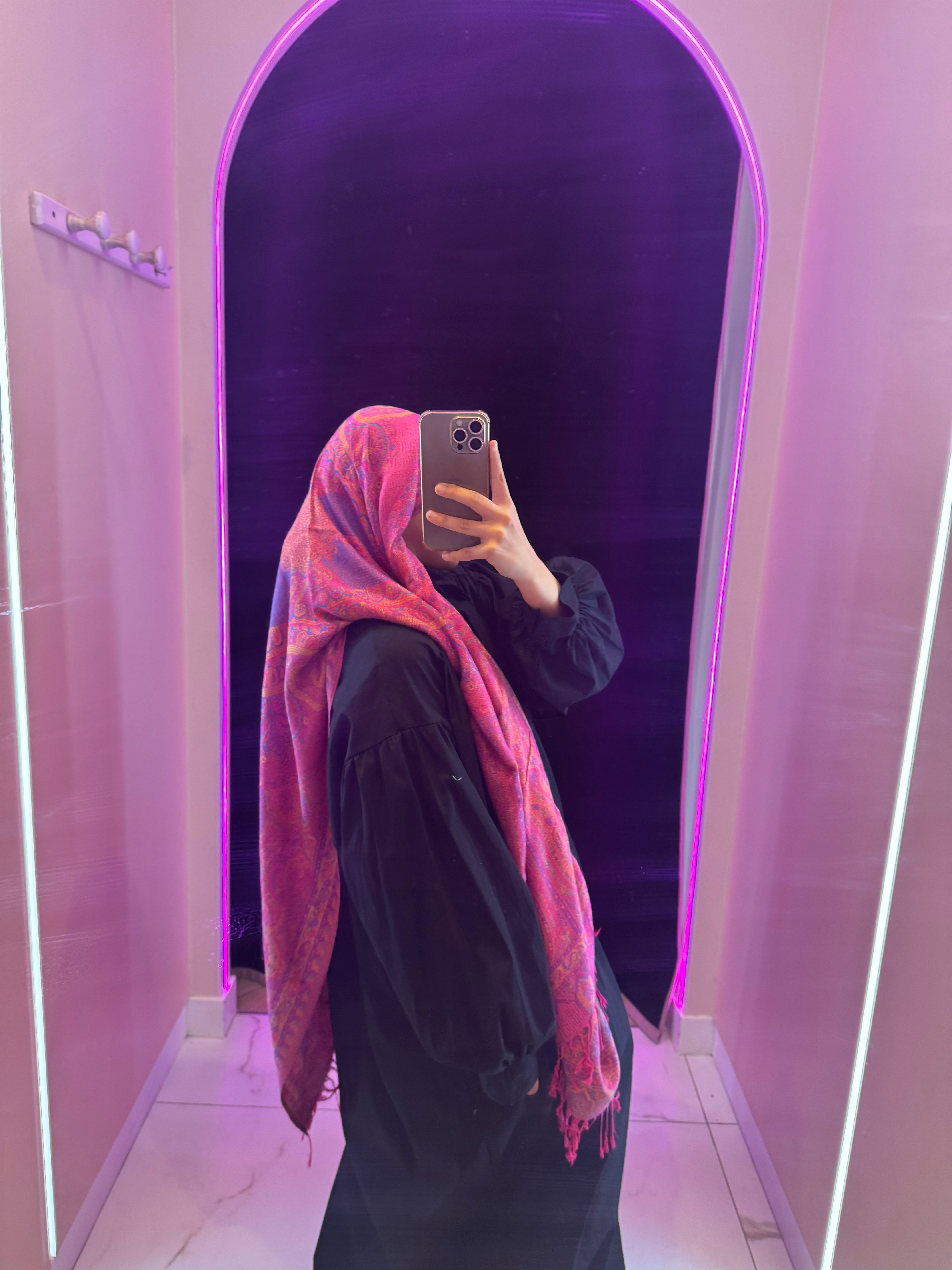 Pashmina Nila