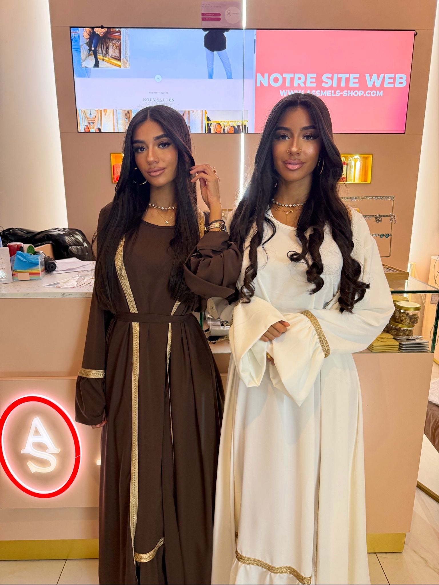 Abaya 3 pièces ( sous robe + kimono + ceinture )