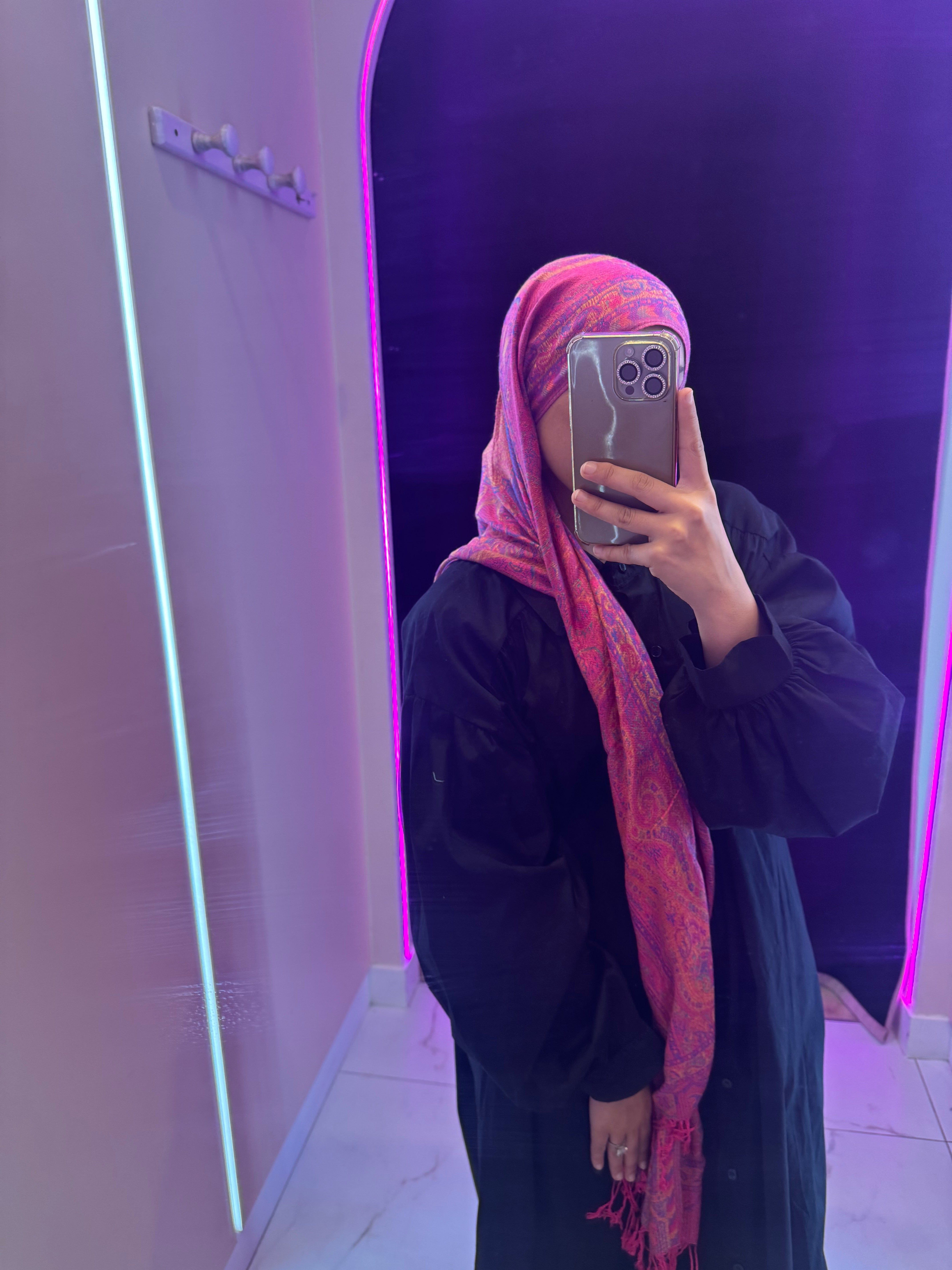 Pashmina Nila