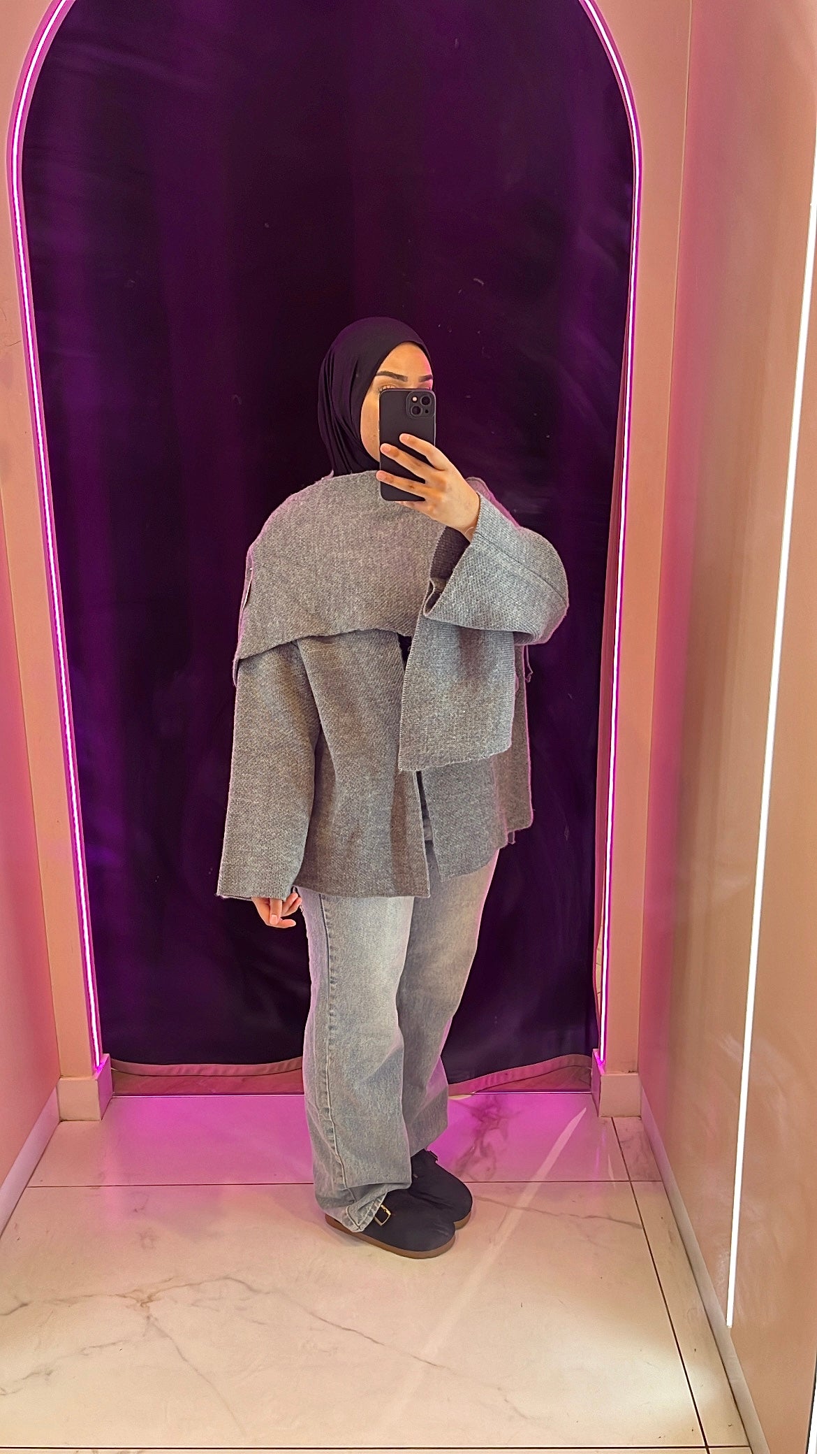 Cape pull